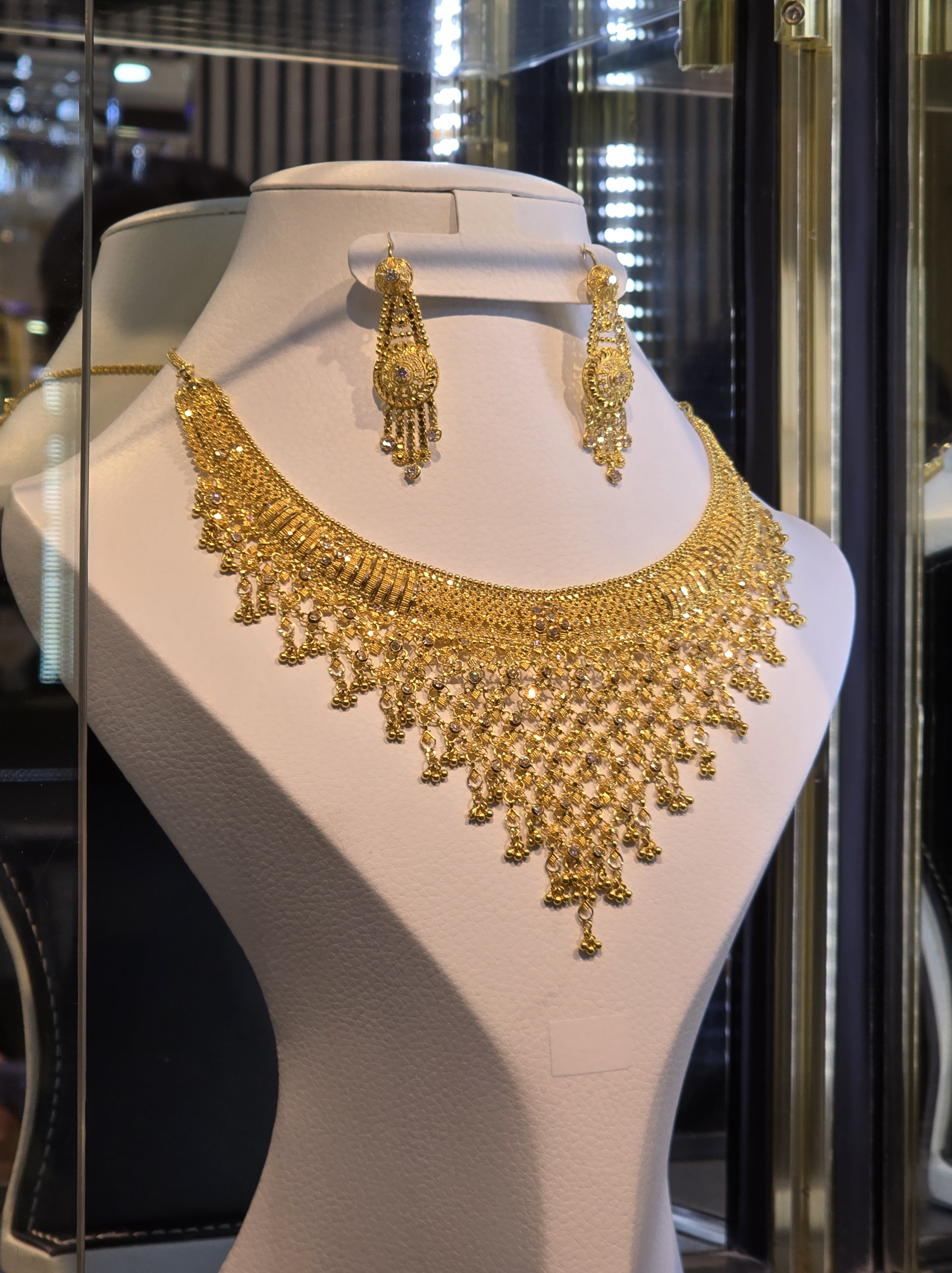 Classic Necklace Set